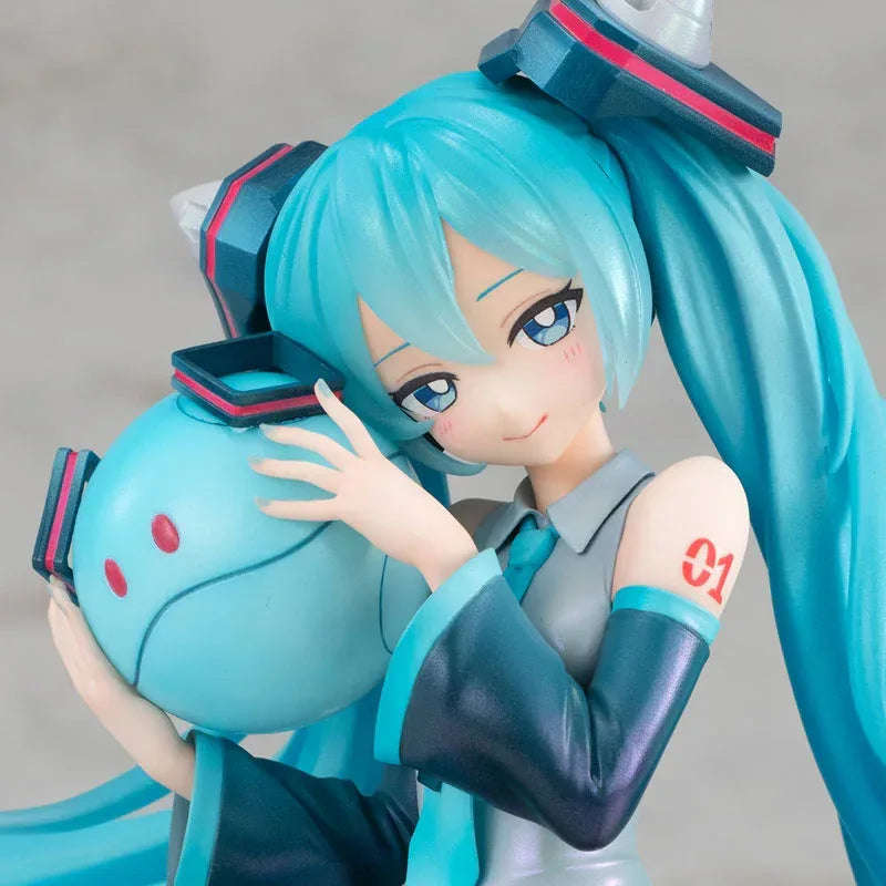 Lucrea Hatsune Miku x 00 Gundam by Megahouse - Shop at ToyCoin
